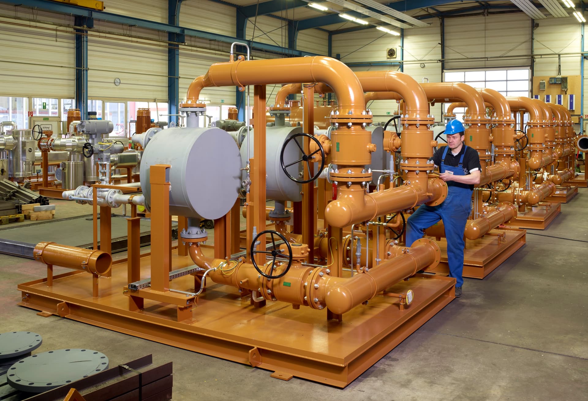 Fuel oil separator and purification skid system